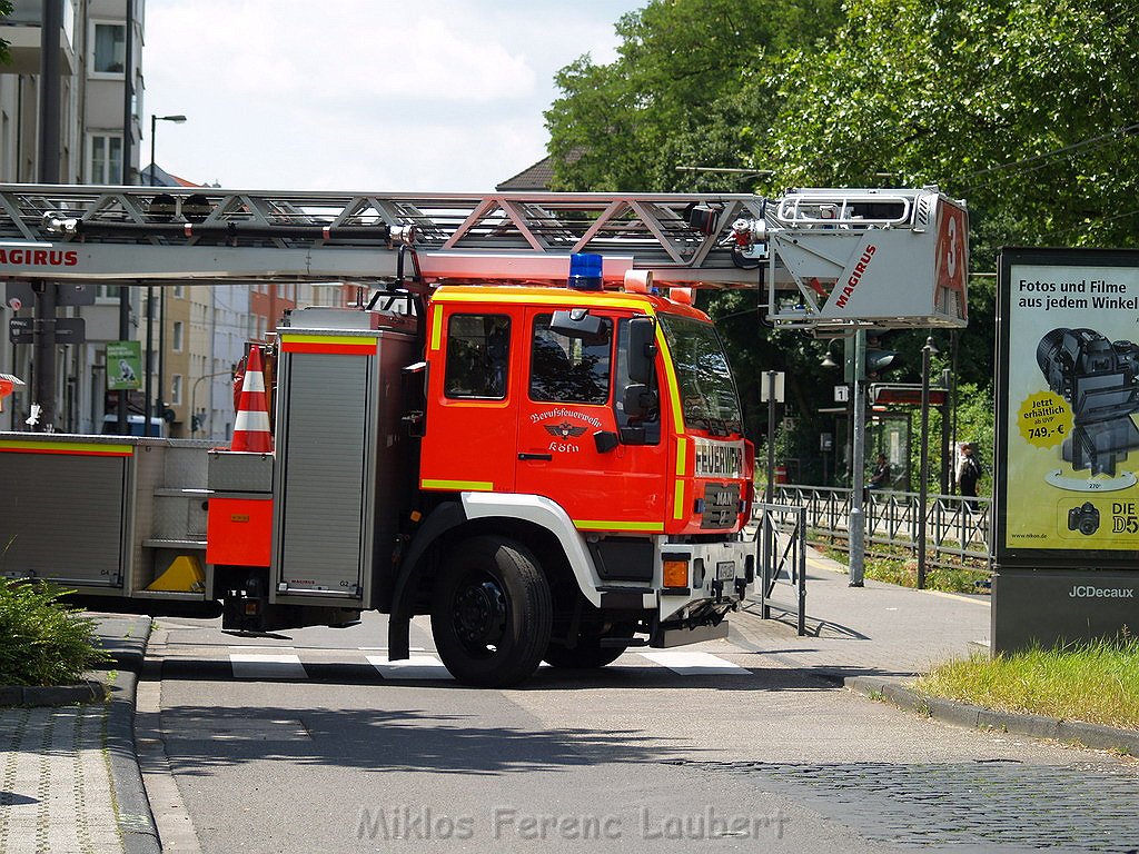 Einsatz BF Koeln Uni Zuelpischerstr P58.JPG